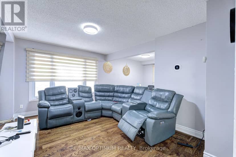 5 Roehampton Crescent — photo 2 of 23
