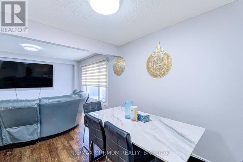 5 Roehampton Crescent — photo 5 of 23