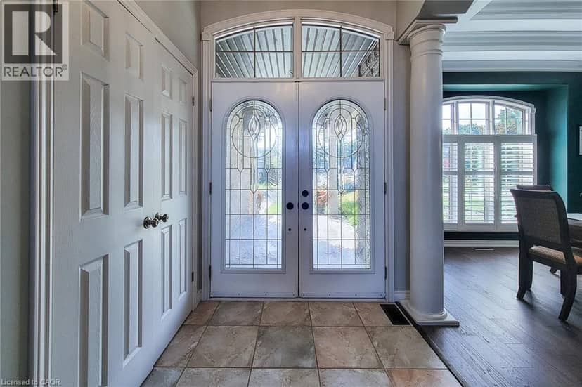 24 CARMICHAEL Crescent — photo 15 of 40