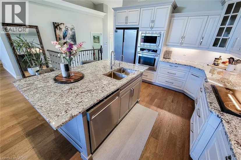 24 CARMICHAEL Crescent — photo 25 of 40