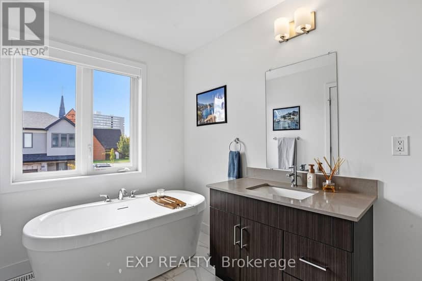 25 - 166 Mount Albion Road — photo 14 of 30