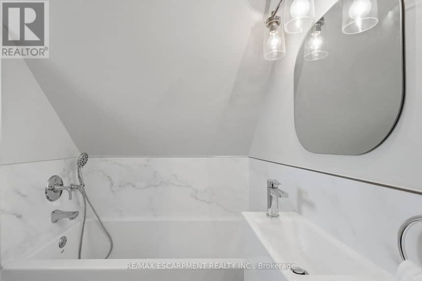 410 Beach Boulevard — photo 13 of 24