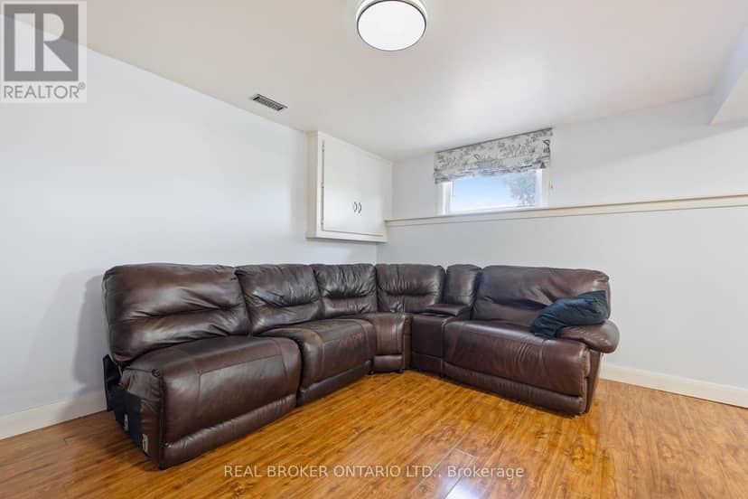 31 Beckett Boulevard — photo 16 of 34