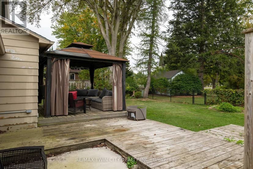 21 McCall Street — photo 5 of 22