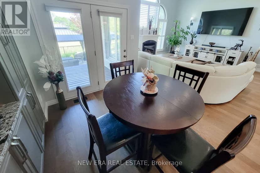 24 Carmichael Crescent — photo 26 of 40