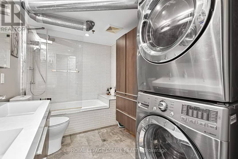 101 - 426 Queen Street E — photo 23 of 25