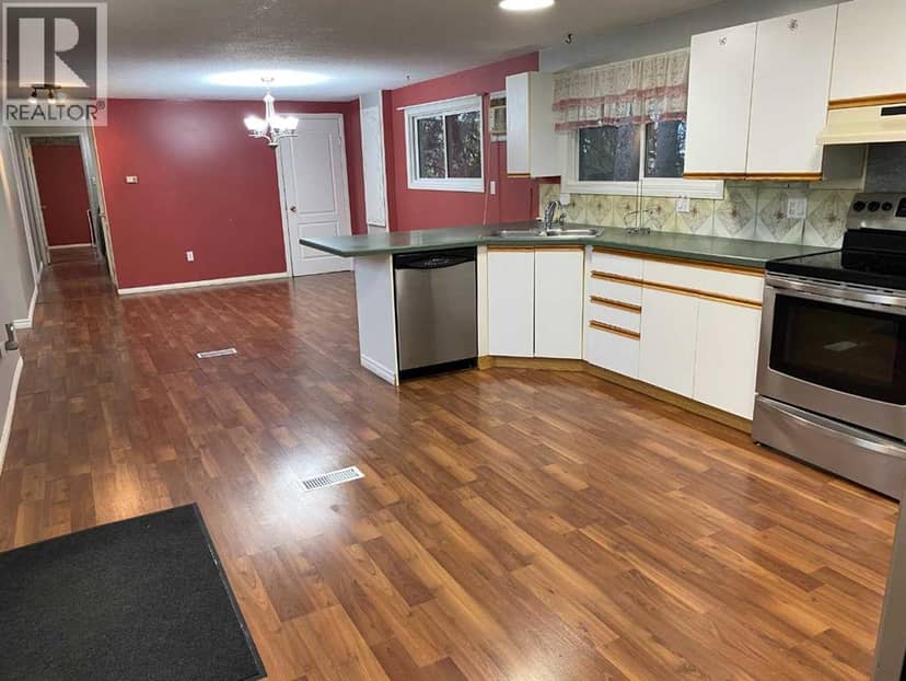 4411 62 Street — photo 20 of 40