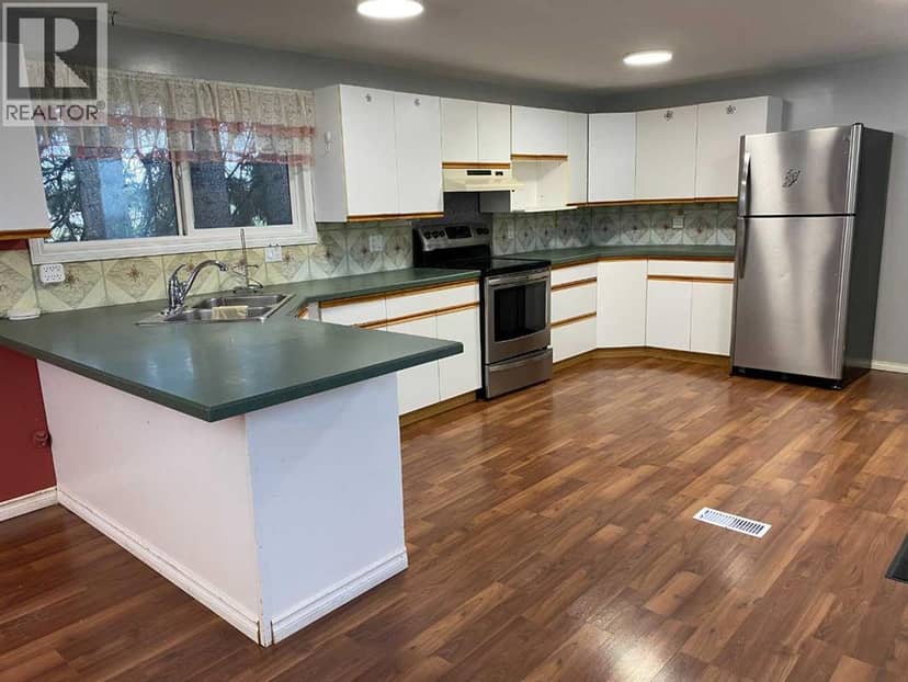 4411 62 Street — photo 19 of 40