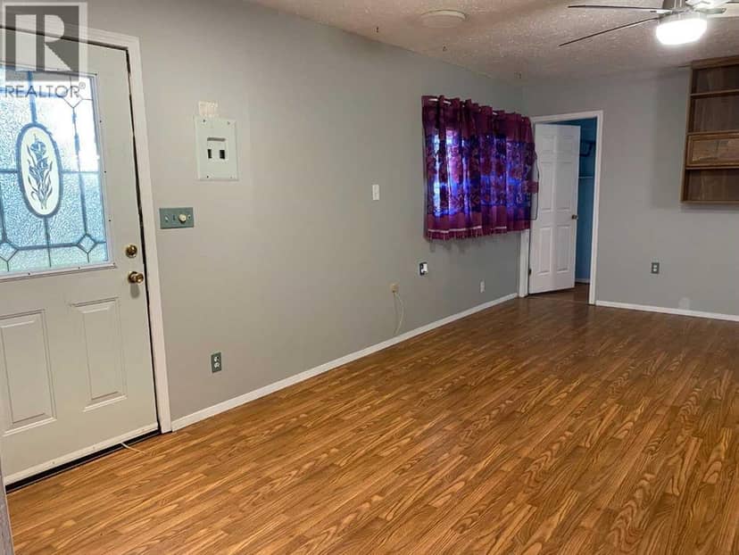 4411 62 Street — photo 23 of 40