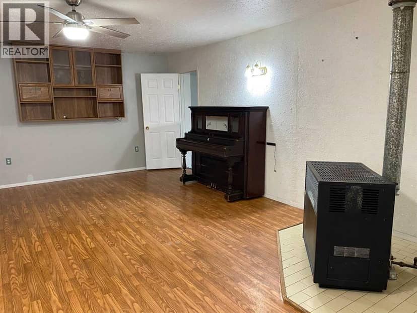 4411 62 Street — photo 24 of 40
