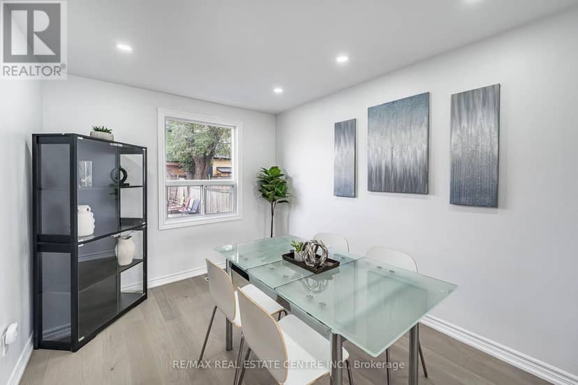 665 Jane Street — photo 13 of 38