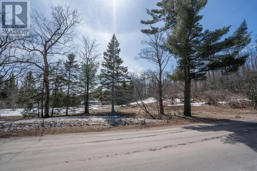 677 Maki RD — photo 1 of 5