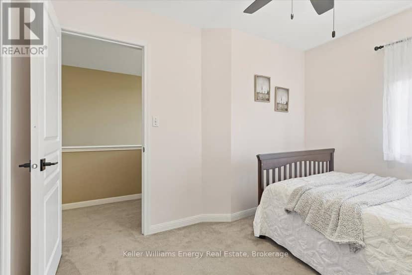 27 Dent Street — photo 30 of 40