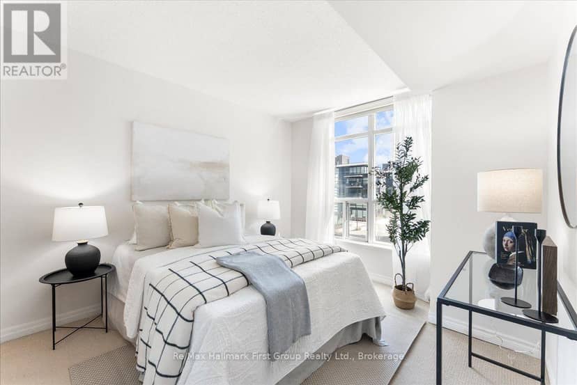 302 - 1600 Charles Street — photo 16 of 31