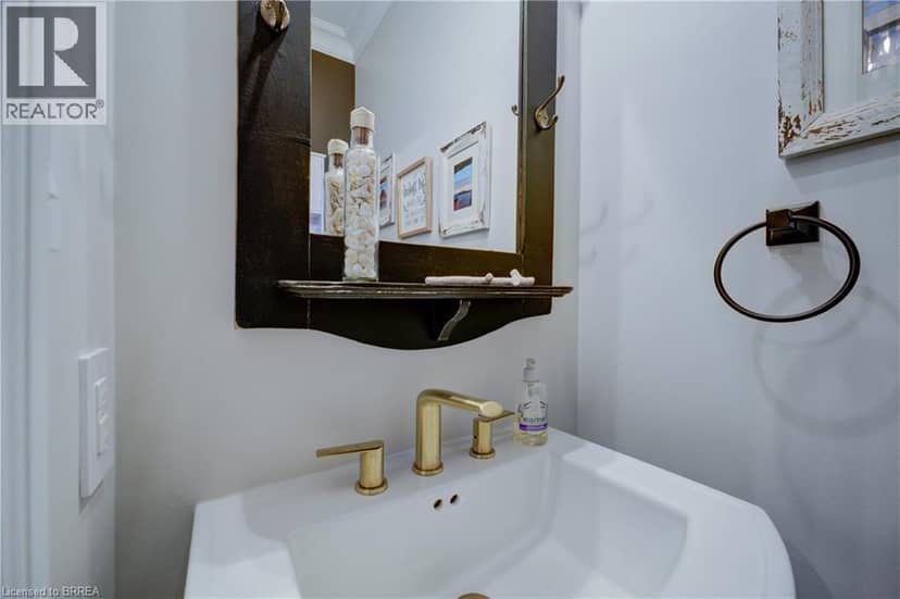 60 DUFFERIN Avenue Unit# 9 — photo 21 of 40