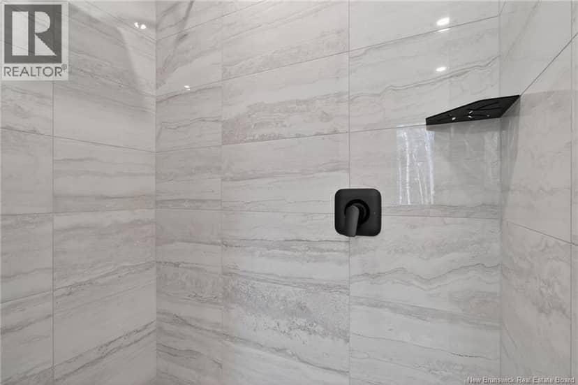 82 Maefield Street — photo 21 of 40