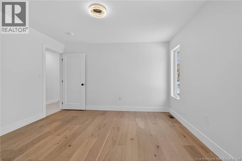 82 Maefield Street — photo 24 of 40