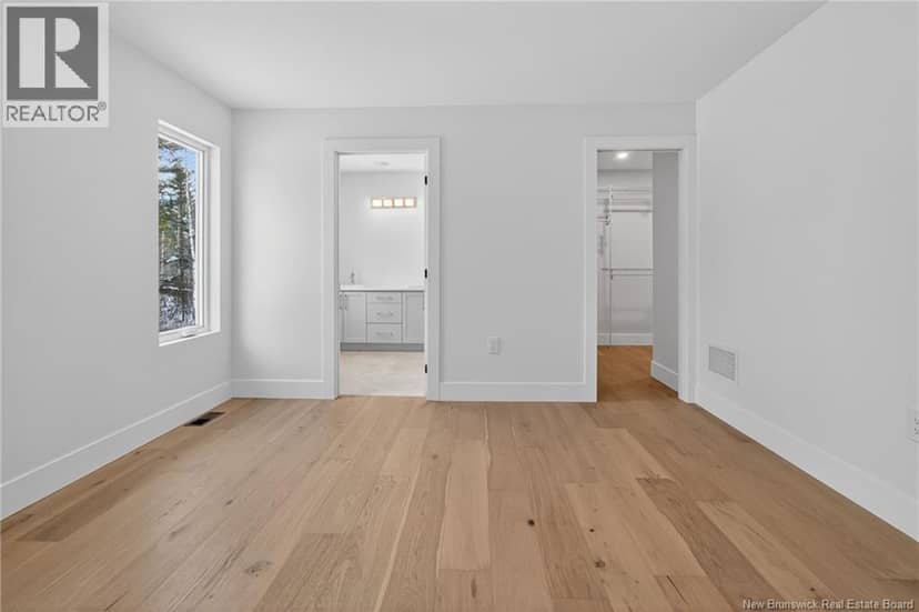 82 Maefield Street — photo 19 of 40
