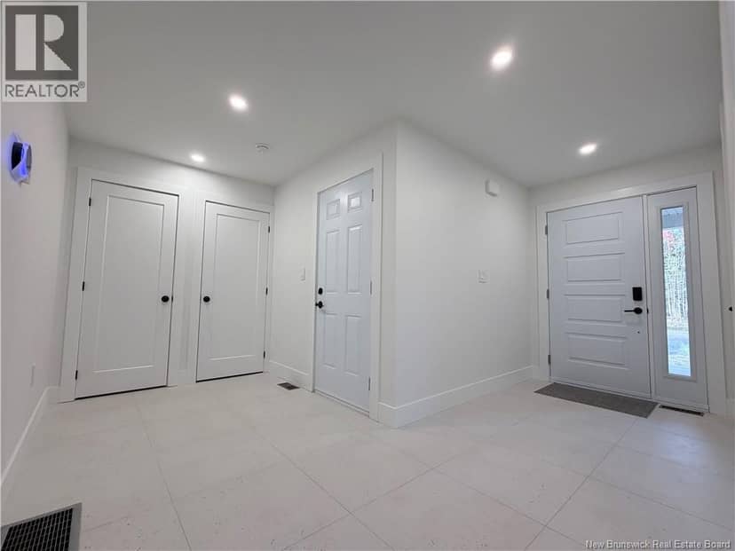 82 Maefield Street — photo 28 of 40