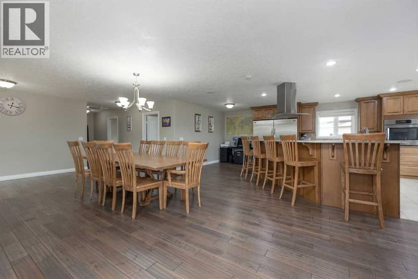 125 Beardsley Crescent — photo 31 of 40