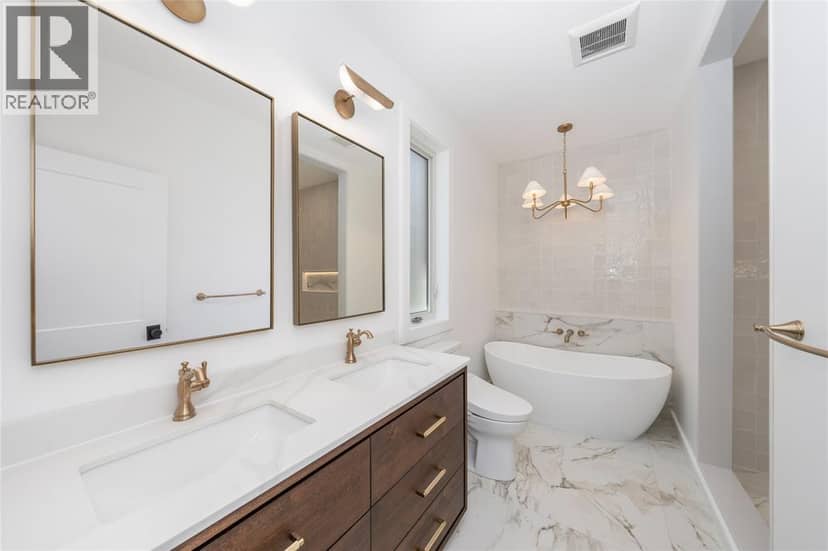 3503 Paul Crescent — photo 11 of 22
