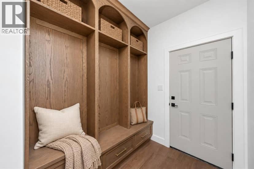 3503 Paul Crescent — photo 9 of 22