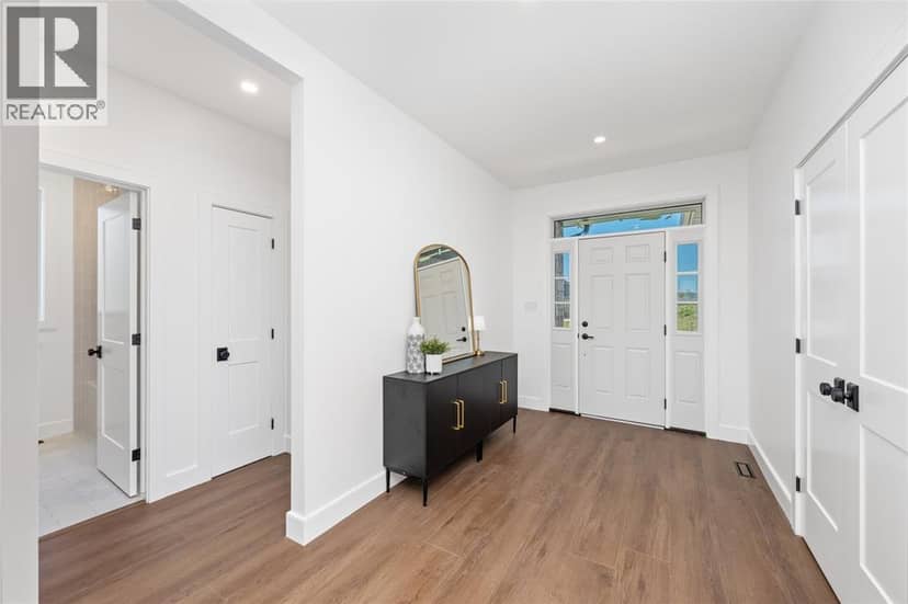 3503 Paul Crescent — photo 17 of 22