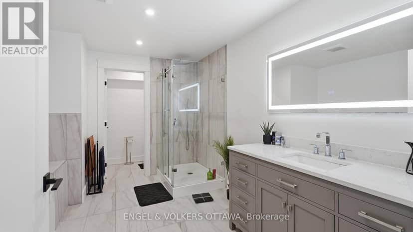 517-517B Shoreway Drive — photo 37 of 40
