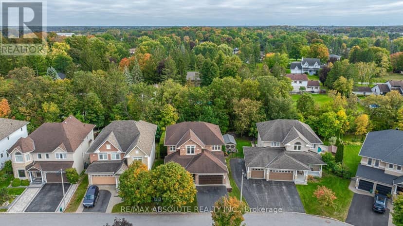 229 Marjan Crescent, Ottawa, photo 2