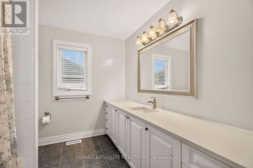 229 Marjan Crescent — photo 32 of 40