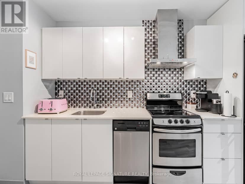202 - 51 East Liberty Street — photo 3 of 23