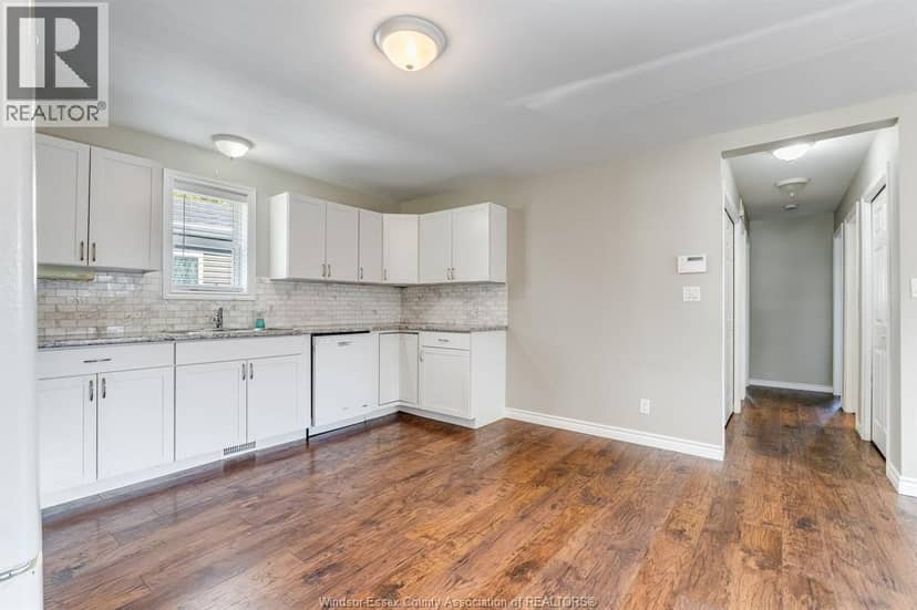 145 Dana, Essex, photo 2