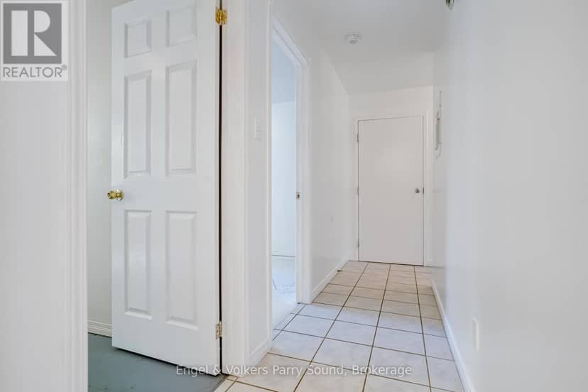 128 Isabella Street — photo 12 of 35