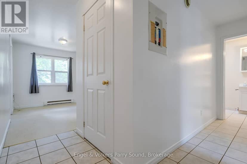 128 Isabella Street, Parry Sound, photo 5
