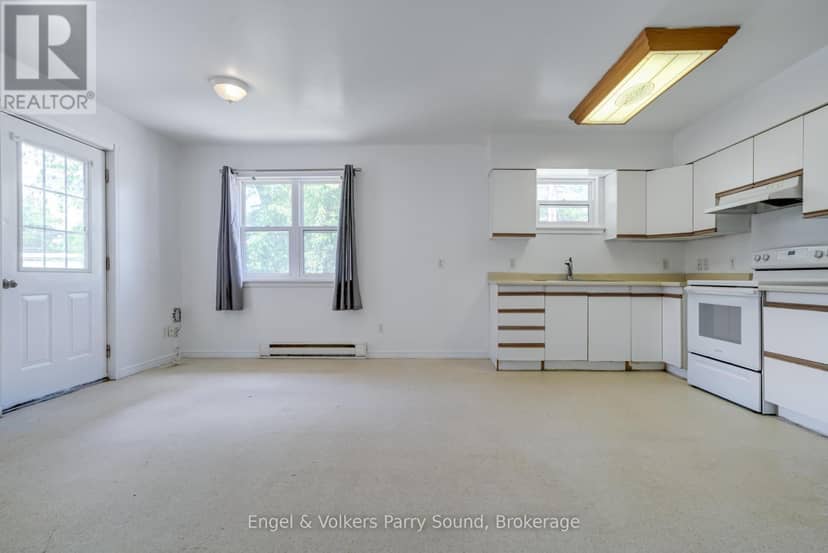 128 Isabella Street, Parry Sound, photo 7