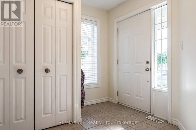 10 Buckingham Drive — photo 5 of 40