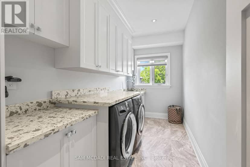390 Sandhurst Drive — photo 38 of 40