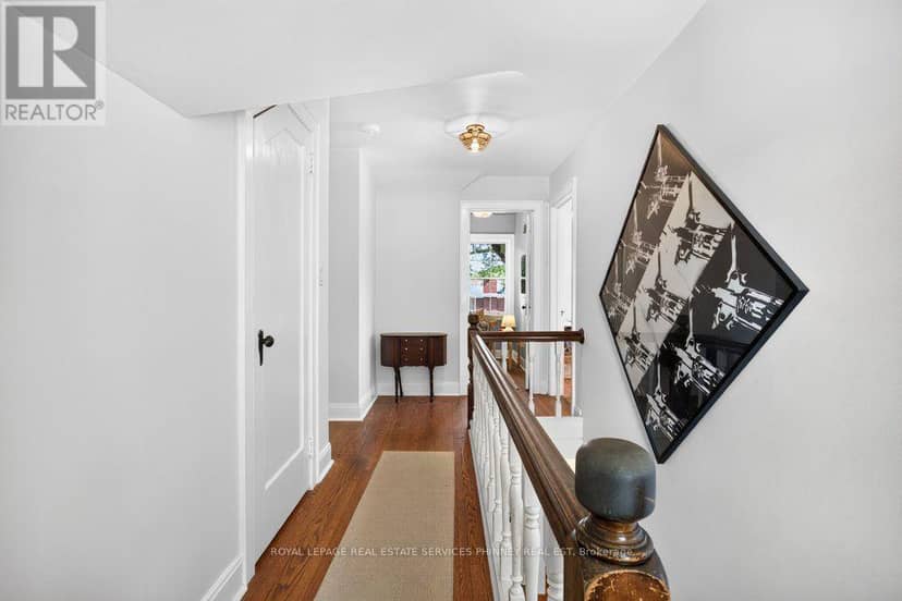 3947 Bloor Street W — photo 15 of 33