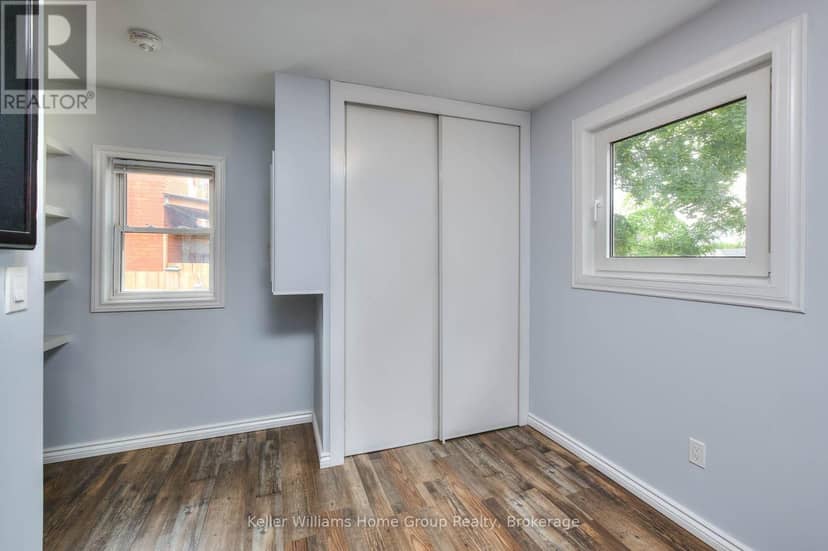 1346 King Street E — photo 35 of 40