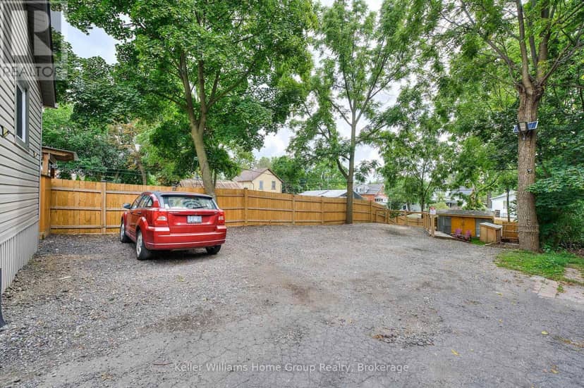1346 King Street E — photo 38 of 40