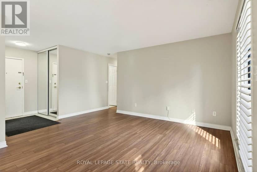 101 - 8 Main Street — photo 17 of 40