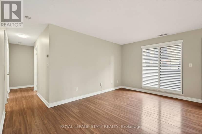 101 - 8 Main Street — photo 18 of 40