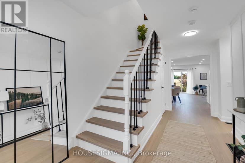 825 Cook Crescent — photo 18 of 40