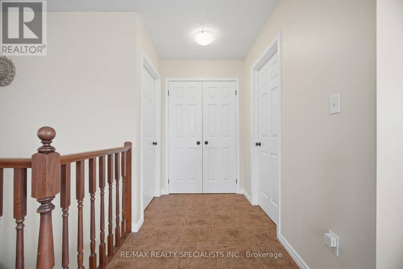 650 Reid Crescent — photo 27 of 40