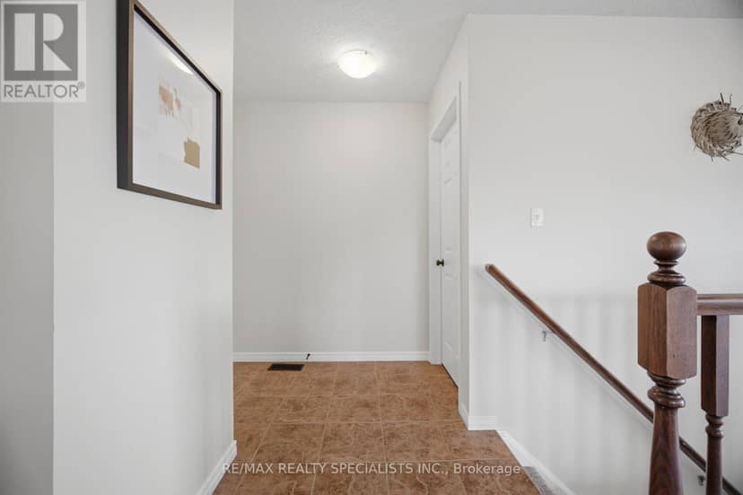 650 Reid Crescent — photo 30 of 40