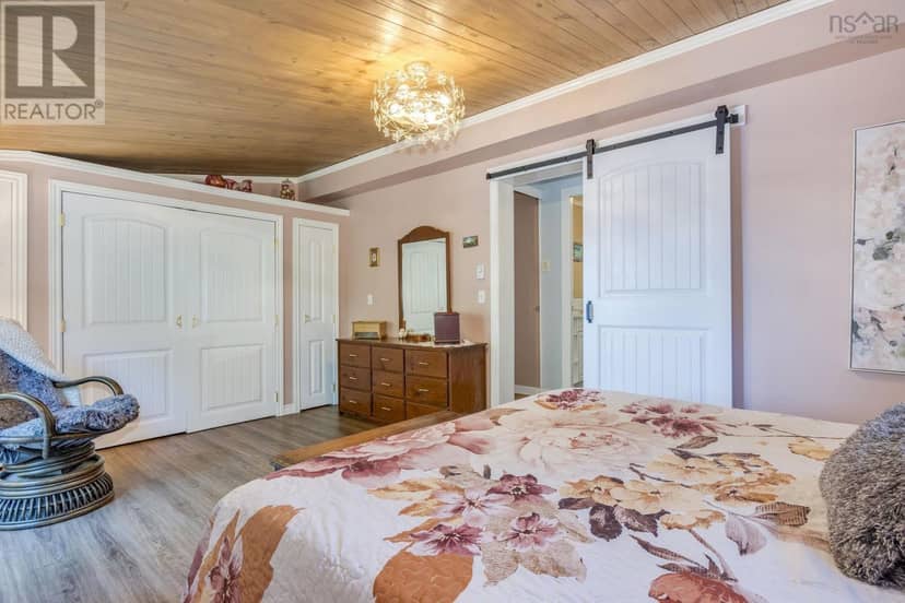 375 Eagle Rock Drive — photo 12 of 37