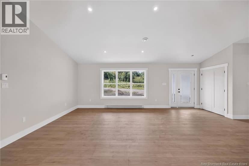 14 Hemlock Street — photo 17 of 40