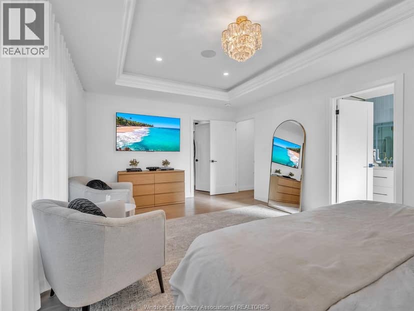 433 McLellan — photo 15 of 28
