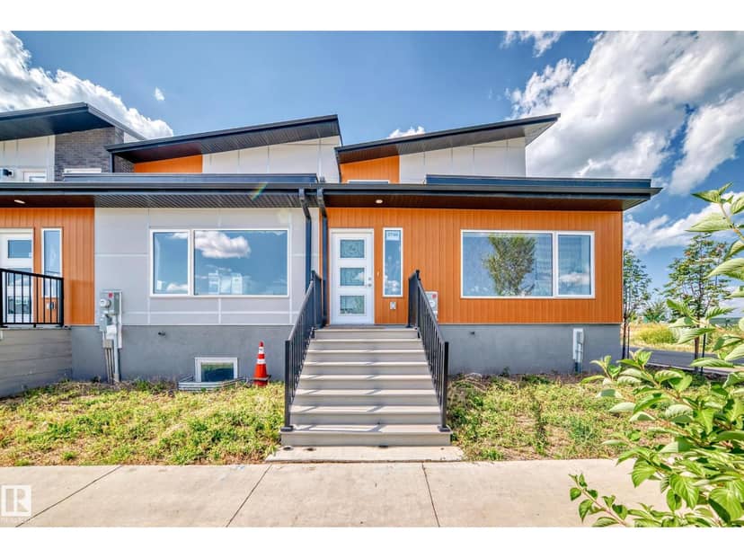 2740 Blatchford Rd NW, Edmonton, photo 2