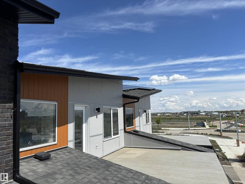 2750 Blatchford Rd NW, Edmonton, photo 2
